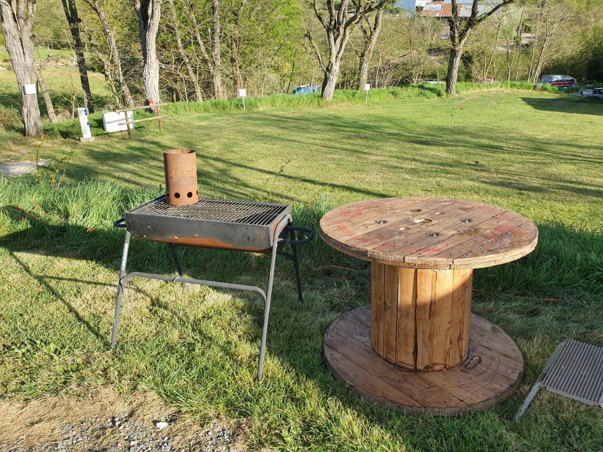 Camping Du Puy Rond Bressuire Exteriör bild