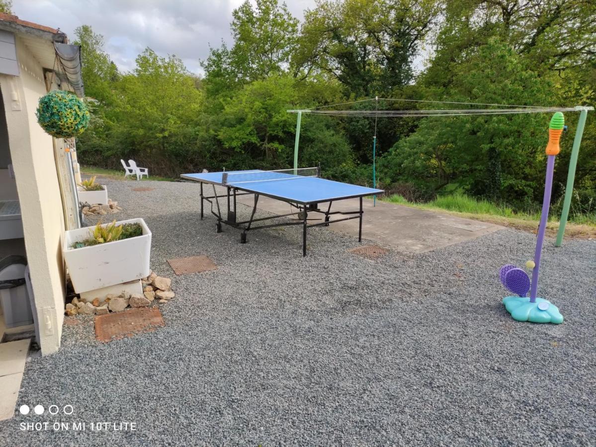 Camping Du Puy Rond Bressuire Exteriör bild