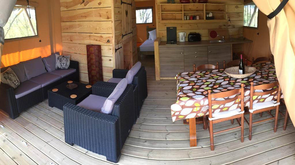 Camping Du Puy Rond Bressuire Exteriör bild