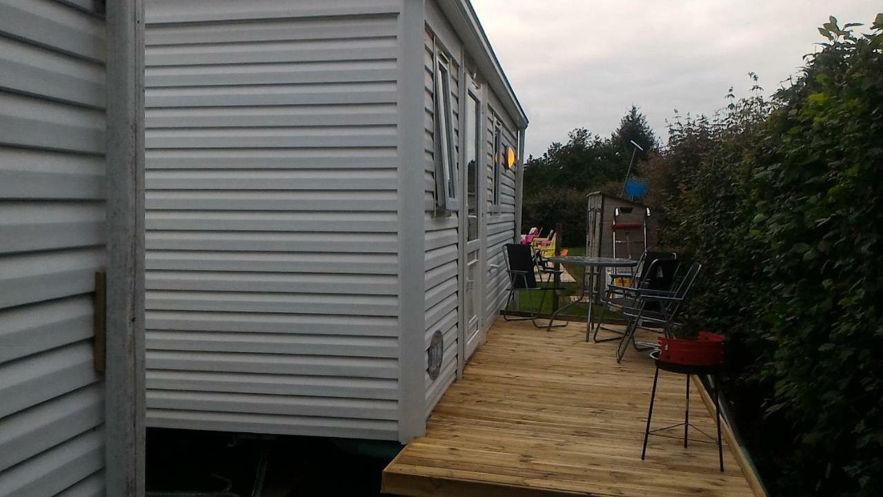 Camping Du Puy Rond Bressuire Exteriör bild