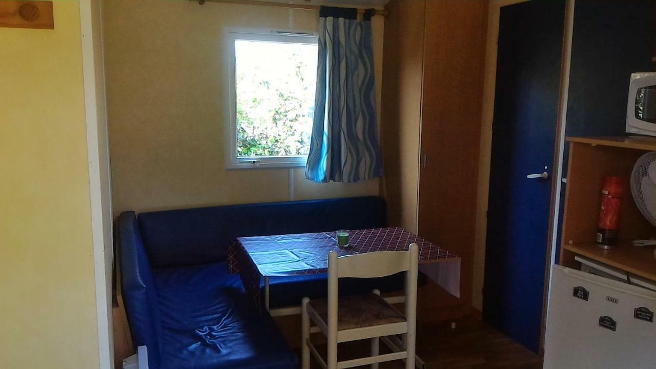 Camping Du Puy Rond Bressuire Exteriör bild