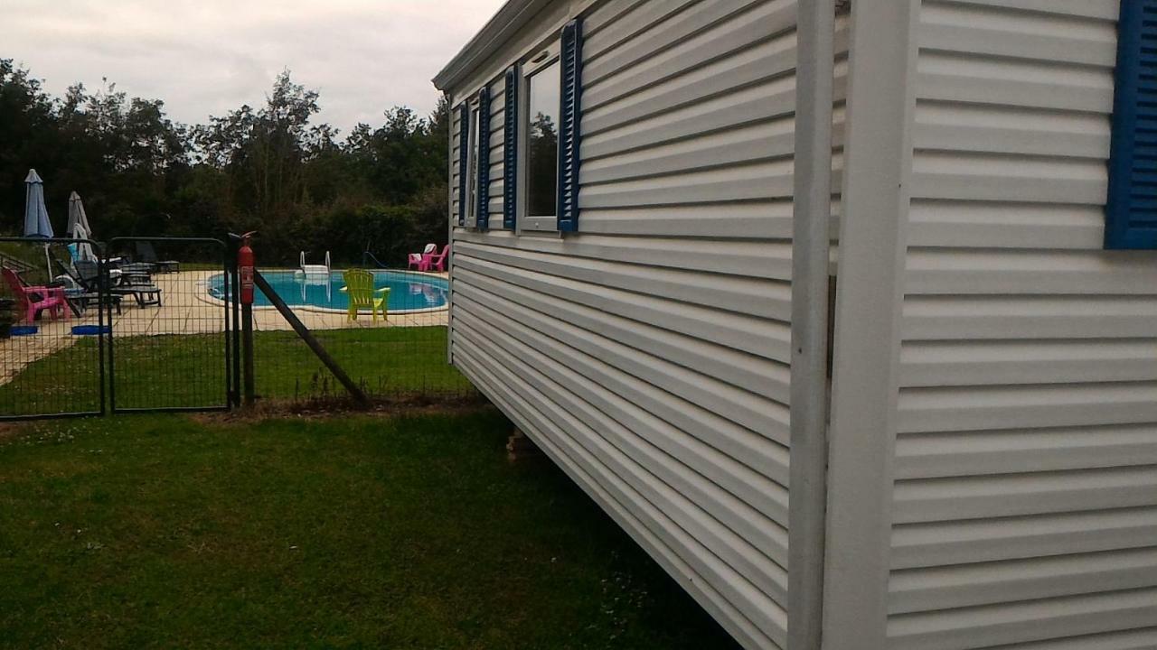 Camping Du Puy Rond Bressuire Exteriör bild